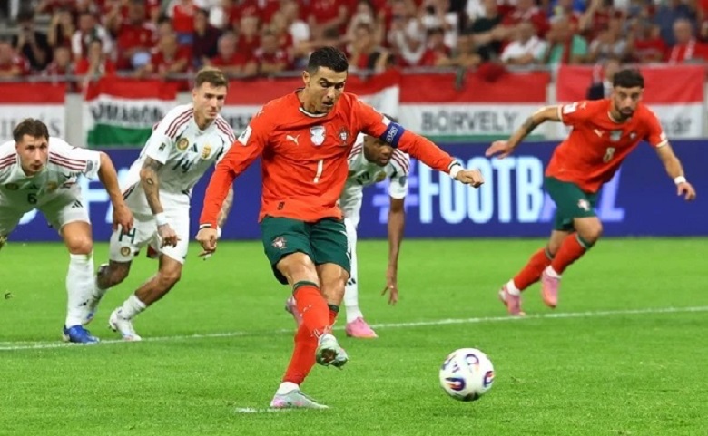 Ronaldo tạo cột mốc lịch sử ở vòng loại World Cup - Ảnh 1