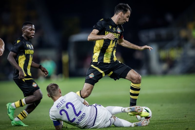 Nhận định, Soi kèo Botev Plovdiv vs Montana 23h45 ngày 12/09: Cầm chân chủ nhà - Ảnh 1