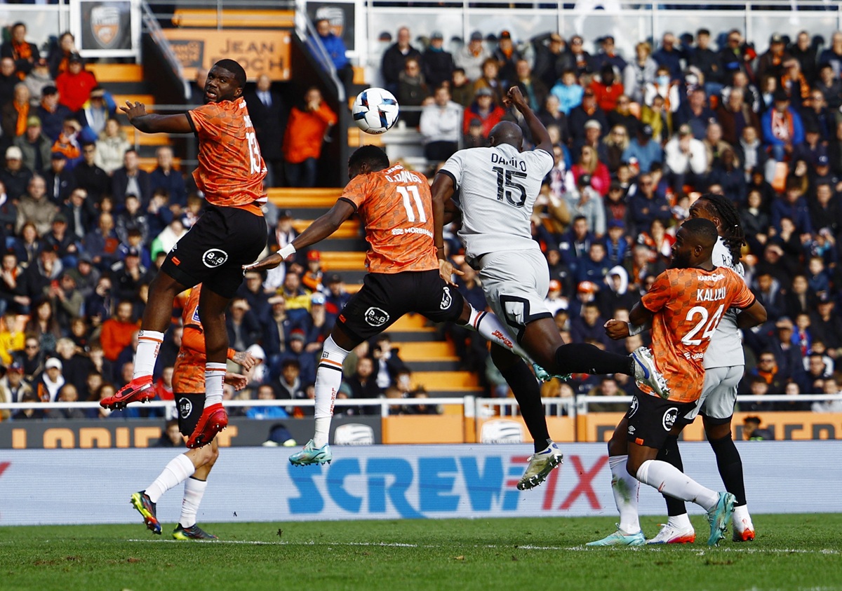 Soi kèo phạt góc Marseille vs Lorient, 1h45 ngày 13/09 - Ảnh 7