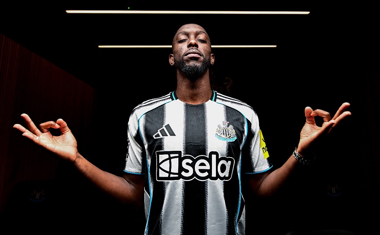 ‘Bom tấn’ của Newcastle nghỉ dài hạn vì chấn thương - Ảnh 1
