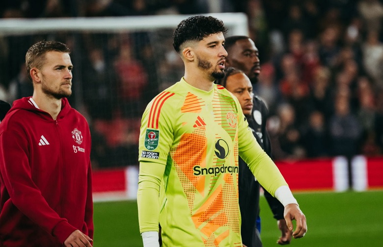 HLV Amorim chọn Bayindir bắt chính ở derby Manchester - Ảnh 1