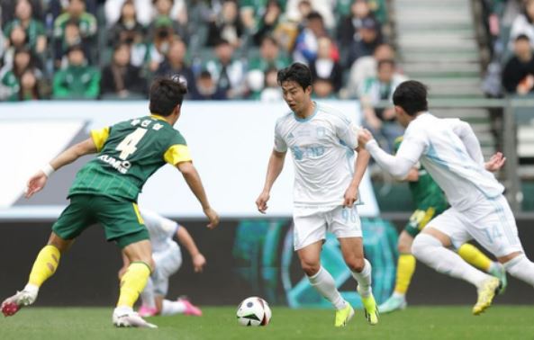 Nhận định, Soi kèo Jeonbuk Hyundai Motors vs Gimcheon Sangmu 14h30 ngày 20/9: Gia tăng khoảng cách - Ảnh 4