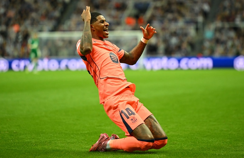 Rashford sánh ngang ‘Ro béo’ sau cú đúp vào lưới Newcastle - Ảnh 1
