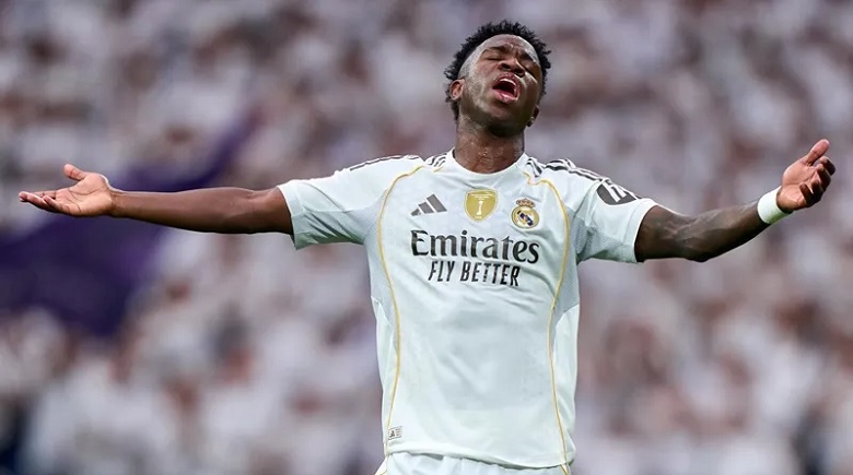 Vinicius đứng thứ 16 trong cuộc đua Quả bóng vàng 2025 - Ảnh 1