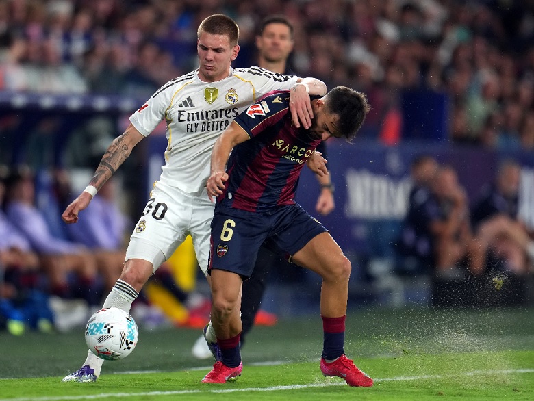 Real Madrid hủy diệt Levante, vững vàng trên đỉnh La Liga - Ảnh 1