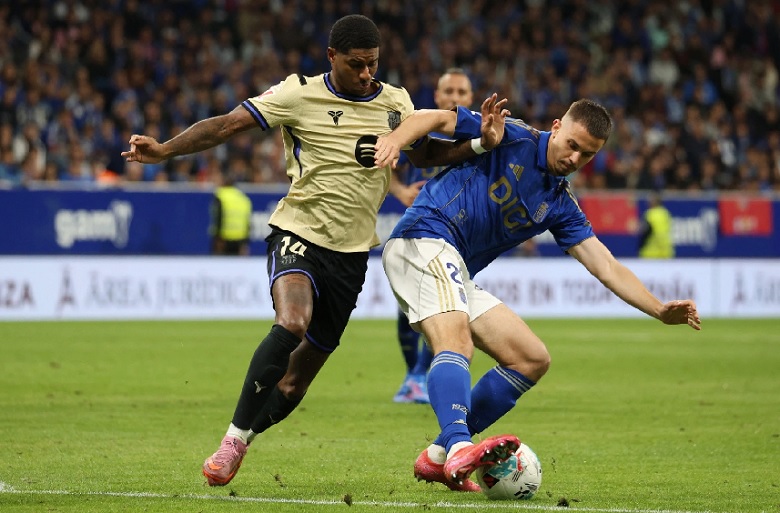 Thoát hiểm trước Oviedo, Barcelona tiếp tục phả hơi nóng vào gáy Real Madrid - Ảnh 1