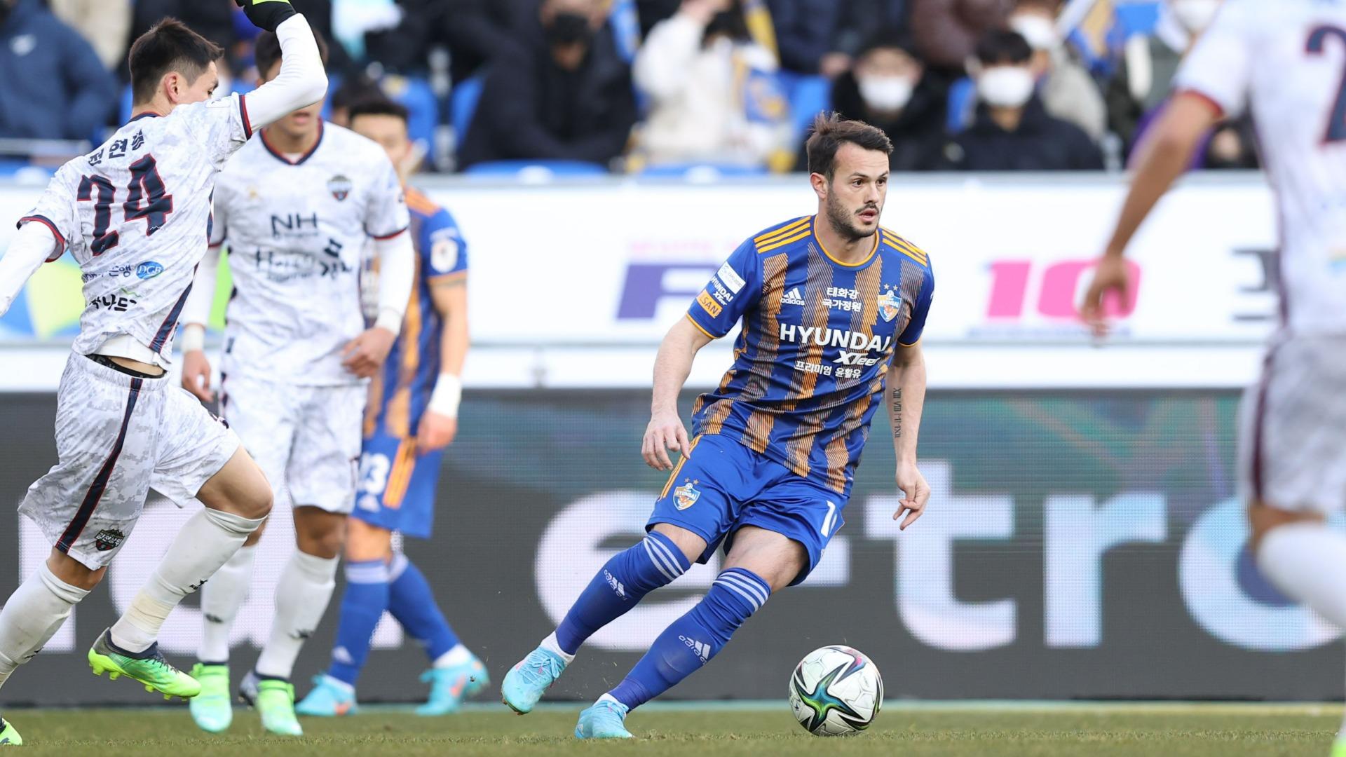 Nhận định, Soi kèo Gimcheon Sangmu vs Ulsan Hyundai 12h00 ngày 5/10: Đánh bại ĐKVĐ - Ảnh 4