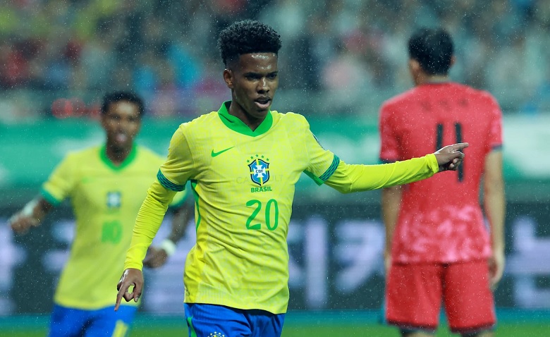 Estevao tạo cột mốc vĩ đại trong màu áo Selecao - Ảnh 1