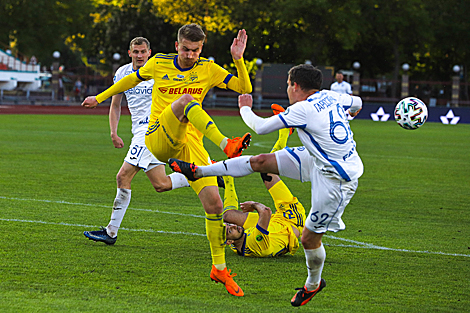 Nhận định, Soi kèo Gomel vs Dinamo Brest, 20h00 ngày 7/11: Hạ gục kẻ cứng đầu - Ảnh 4