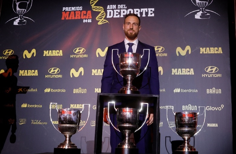 Jan Oblak lần thứ 6 nhận giải Zamora Trophy - Ảnh 1
