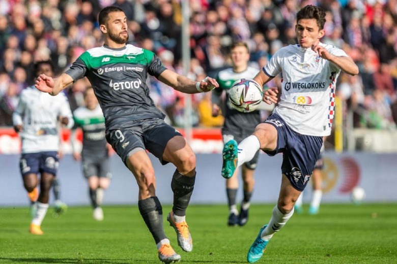 Nhận định, Soi kèo Lechia Gdansk vs Gornik Zabrze, 23h30 ngày 2/12: Đẳng cấp khác biệt - Ảnh 1