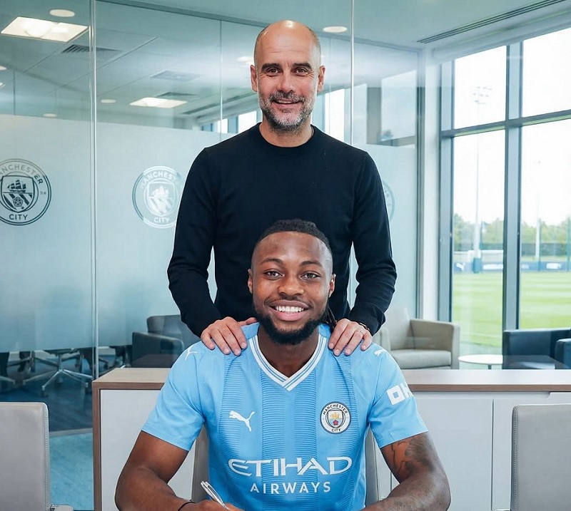 Semenyo ký hợp đồng 5,5 năm, chọn số áo gắn liền với huyền thoại Yaya Touré - Ảnh 2