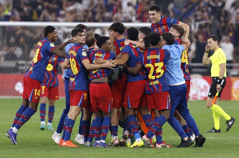 Đánh bại Real Madrid, Barcelona bảo vệ thành công Siêu cúp Tây Ban Nha - Ảnh 2