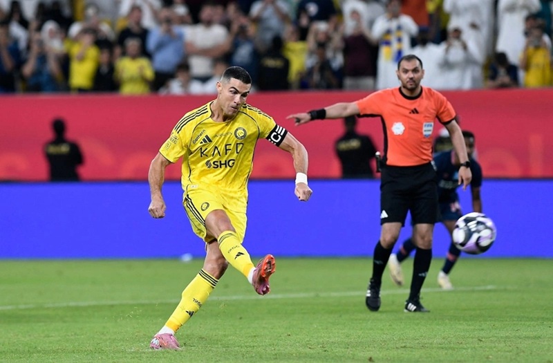 Ronaldo chuẩn bị tái xuất sau những ồn ào tại Al Nassr - Ảnh 2