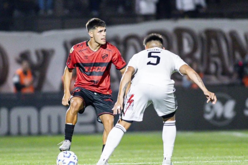 Nhận định, Soi kèo Deportivo Riestra vs Newell's Old Boys 05h00 ngày 17/02: Níu chân nhau - Ảnh 1