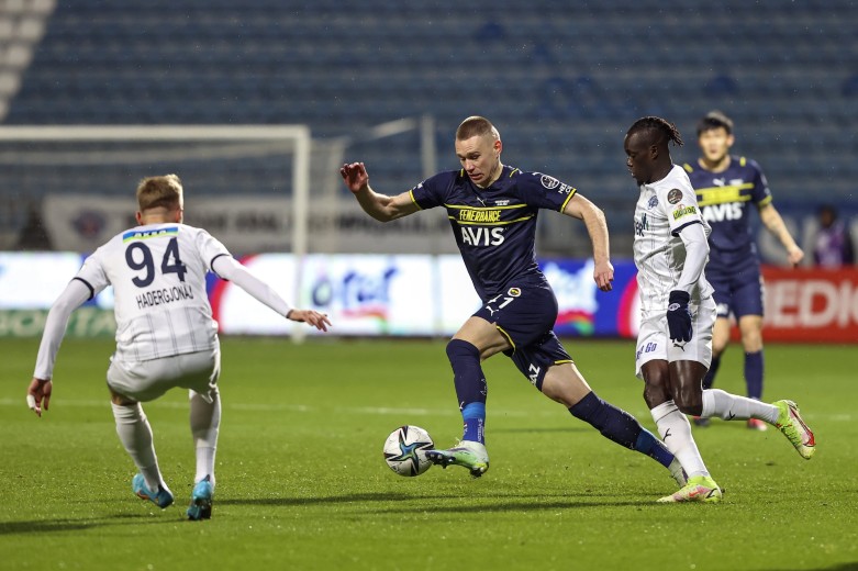 Nhận định, Soi kèo Fenerbahce vs Kasimpasa, 0h00 ngày 24/2: Khó lòng cản bước - Ảnh 1