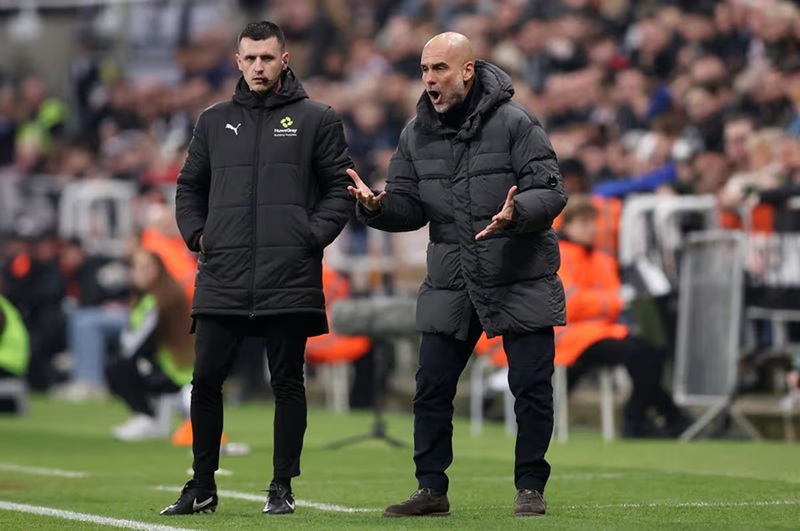 Pep Guardiola bị cấm chỉ đạo 2 trận sau chiến thắng tại FA Cup - Ảnh 1