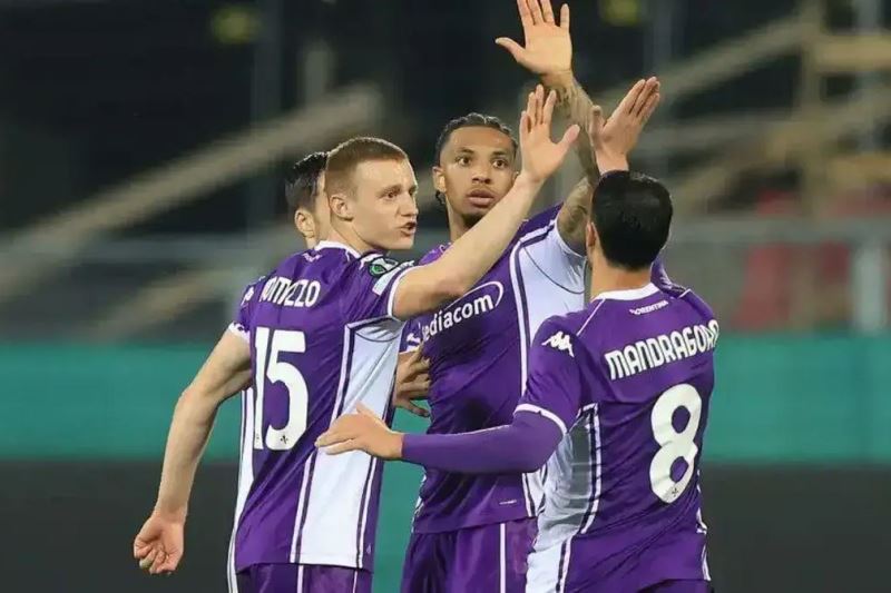 Soi kèo phạt góc Cremonese vs Fiorentina, 02h45 ngày 17/03 - Ảnh 1