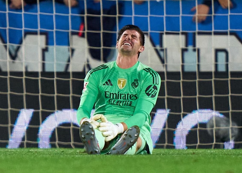 Real Madrid tổn thất lớn khi Courtois phải nghỉ kèo nhà cái world cup 6 tuần - Ảnh 1