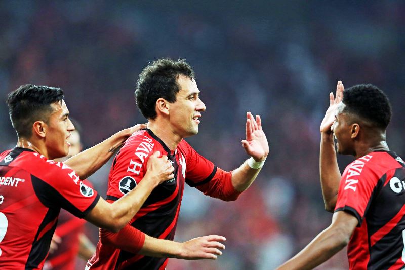 Nhận định, Soi kèo Bahia vs Paranaense 06h00 ngày 02/04: Hòa là đẹp - Ảnh 1