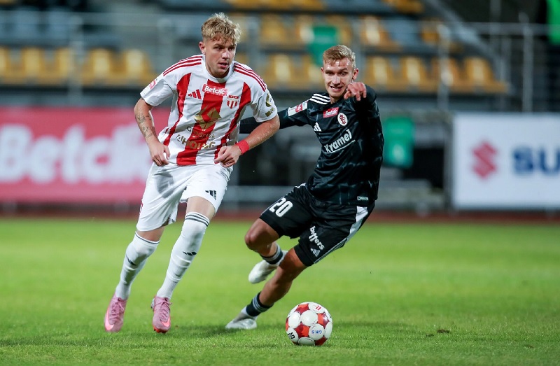 Nhận định, Soi kèo LKS Lodz vs Pogon Grodzisk Mazowiecki 23h00 ngày 13/4: Giữ lại 3 điểm - Ảnh 1