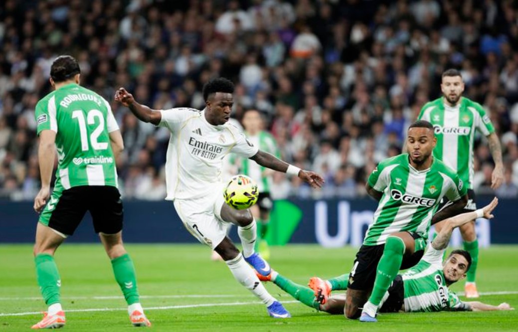 Soi kèo phạt góc Real Betis vs Real Madrid, 02h00 ngày 25/04 - Ảnh 1