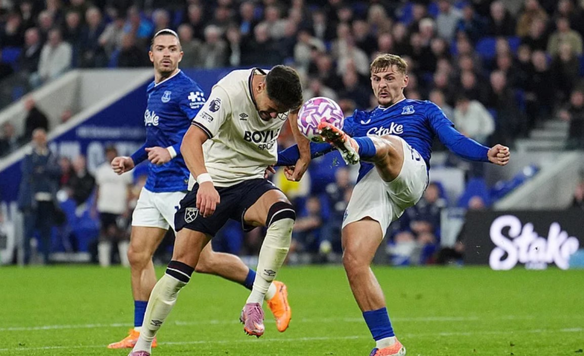 Soi kèo phạt góc West Ham vs Everton, 21h00 ngày 25/04 - Ảnh 1