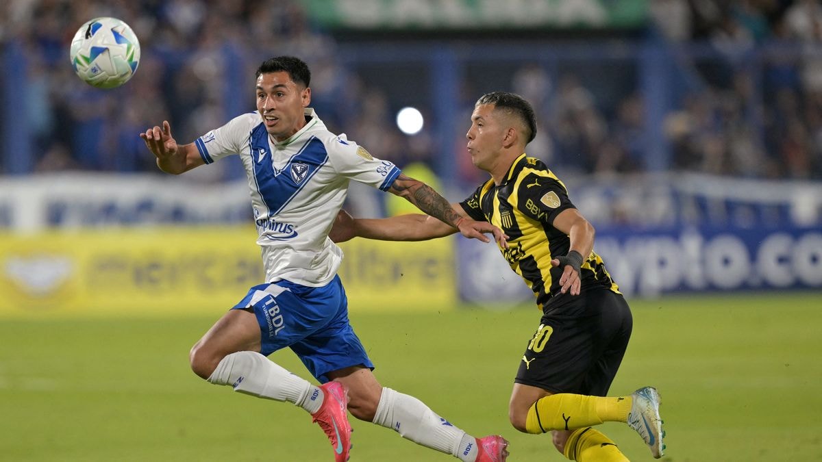 Nhận định, Soi kèo Velez Sarsfield vs Gimnasia y Tiro, 07h15 ngày 1/5: Chênh lệch trình độ - Ảnh 1