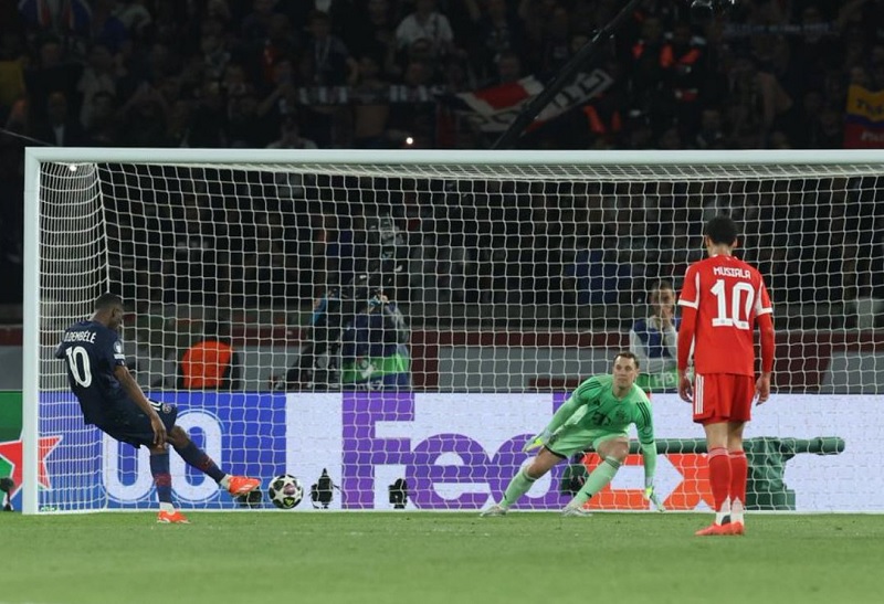 Quả phạt đền nâng tỷ số 3-2 của PSG trước Bayern Munich có đúng luật? - Ảnh 2