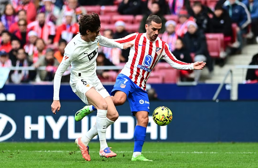 Nhận định, Soi kèo Valencia vs Atletico Madrid 21h15 ngày 2/5: Khách bị phân tâm - Ảnh 1