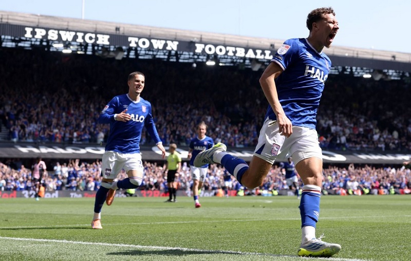 Ipswich trở lại Ngoại hạng Anh - Ảnh 1