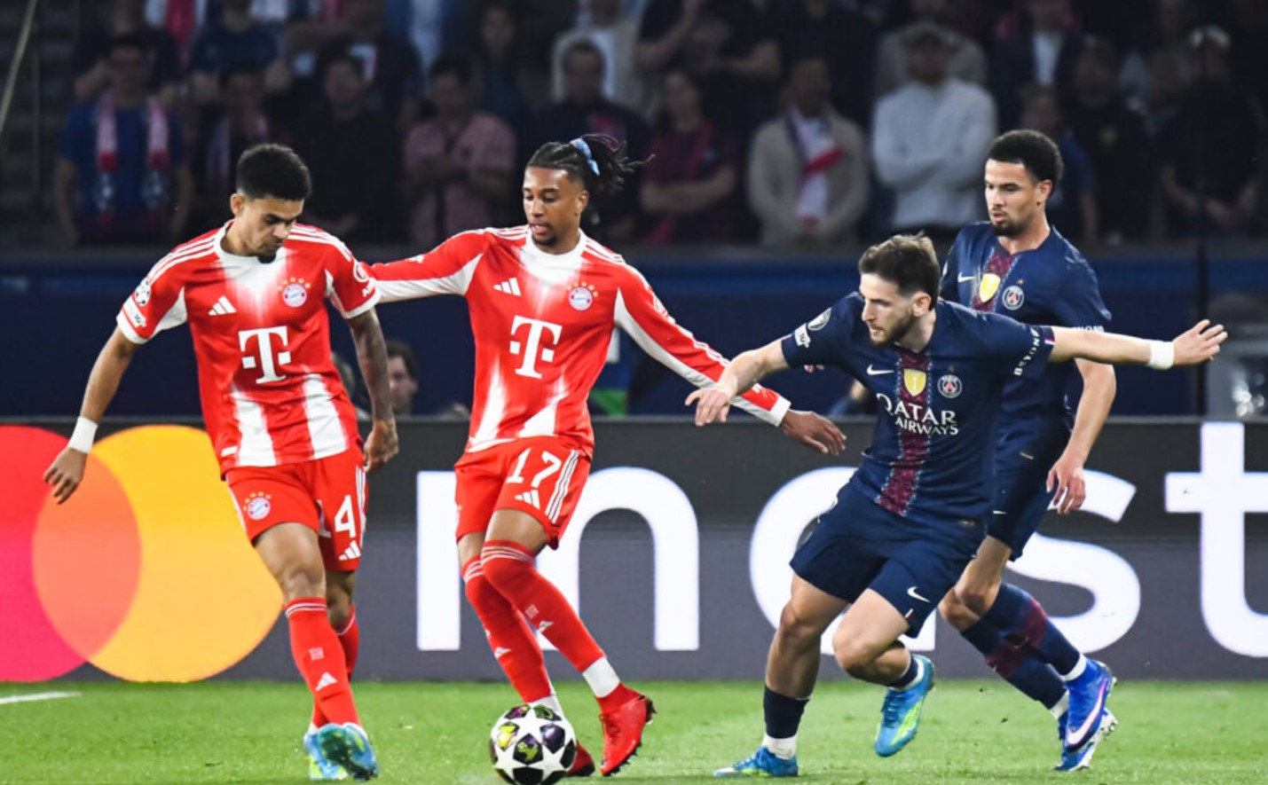 Soi kèo phạt góc Bayern Munich vs PSG, 2h00 ngày 07/05 - Ảnh 1