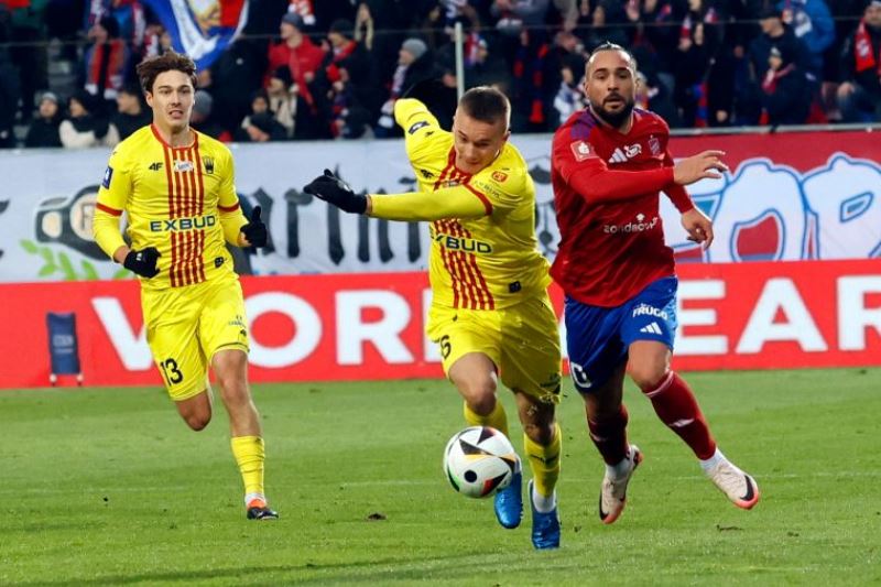 Soi kèo phạt góc Rakow Czestochowa vs Korona Kielce, 23h00 ngày 08/05 - Ảnh 1
