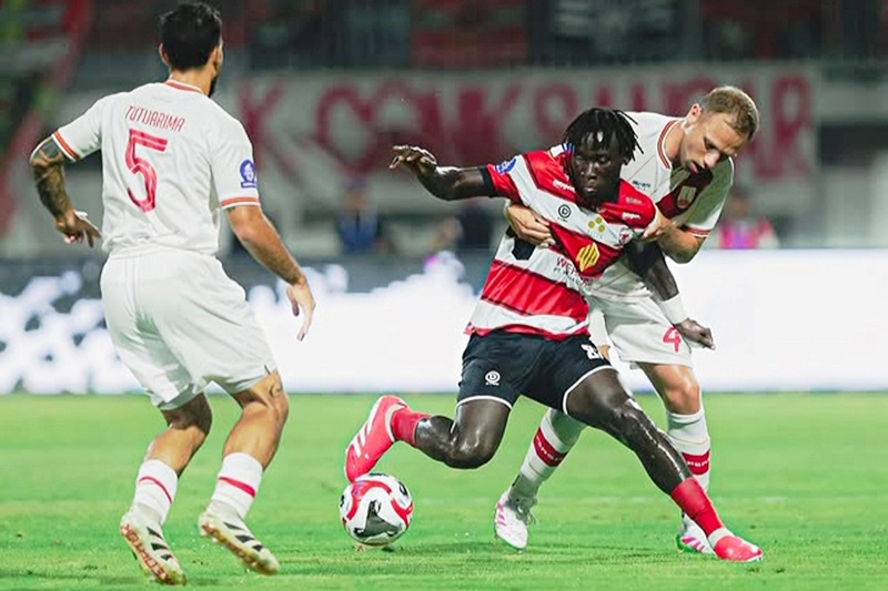 Soi kèo phạt góc Bhayangkara vs Madura United, 19h00 ngày 11/05 - Ảnh 1