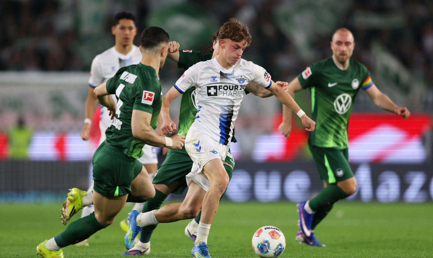 Soi kèo phạt góc Paderborn vs Wolfsburg, 1h30 ngày 26/5 - Ảnh 1