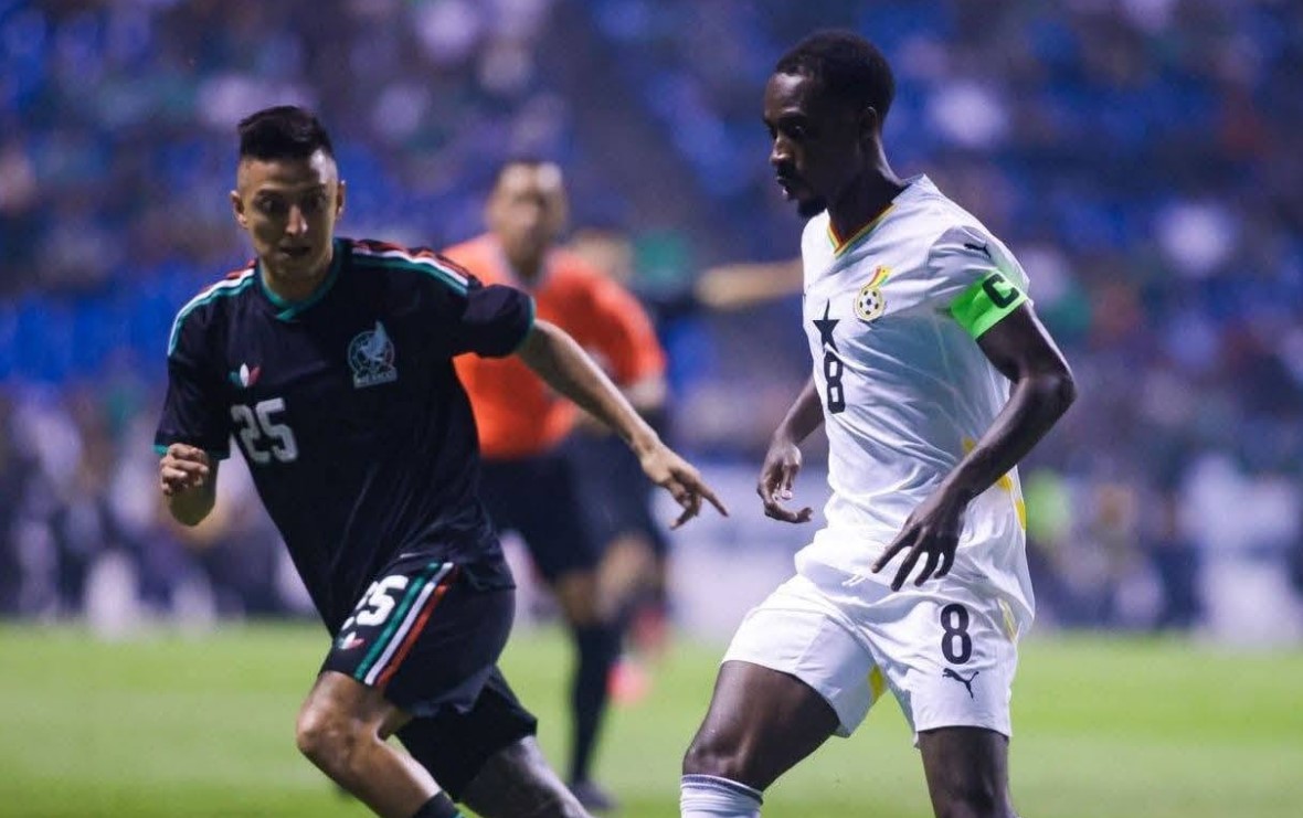 Soi kèo phạt góc Mexico vs Nam Phi, 2h00 ngày 12/6 - Ảnh 1
