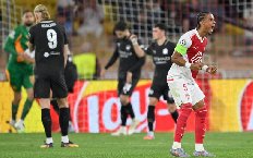 Haaland tỏa sáng với cú đúp, Man City vẫn bị níu chân