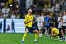 Ronaldo tái xuất ấn tượng với cú đúp bàn thắng