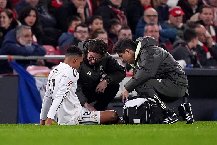 Alexander-Arnold lại dính chấn thương