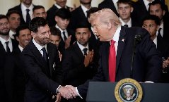 Messi lần đầu đặt chân tới Nhà Trắng