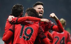 Soi kèo phạt góc AC Milan vs AS Roma, 2h ngày 12/04