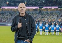 Iniesta bị cáo buộc lừa đảo