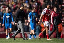 Arsenal nguy cơ sụp đổ vì một lời nguyền
