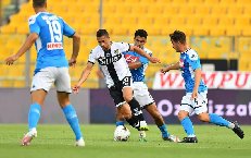 Soi kèo phạt góc Napoli vs Parma, 0h30 ngày 15/01