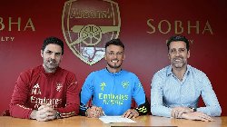 Ben White ký hợp đồng mới với Arsenal đến năm 2028 