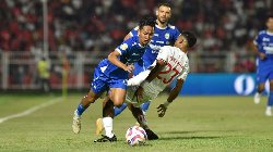Nhận định, Soi kèo Malut United vs Persib Bandung 13h30 ngày 14/12: Đại chiến nhóm đầu
