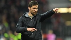 Alonso lập kỷ lục vô tiền khoáng hậu tại Bundesliga