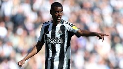 Isak gây sức ép, đòi lương 300.000 bảng/tuần tại Newcastle