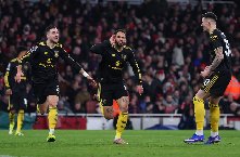 Dàn sao rực sáng, MU chấm dứt chuỗi bất bại trên sân nhà của Arsenal