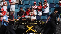 Trọng tài trận Canada vs Peru gục ngã trên sân